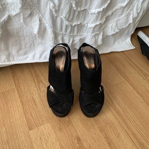 black madden girl suede wedges!